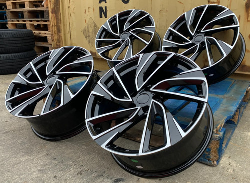 Adelaide style alloy - 18",